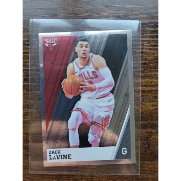 Zach LaVine 2018-2019 Panini Sticker #86 - Silver - Chicago Bulls - NBA - Italy - Picture 1 of 2